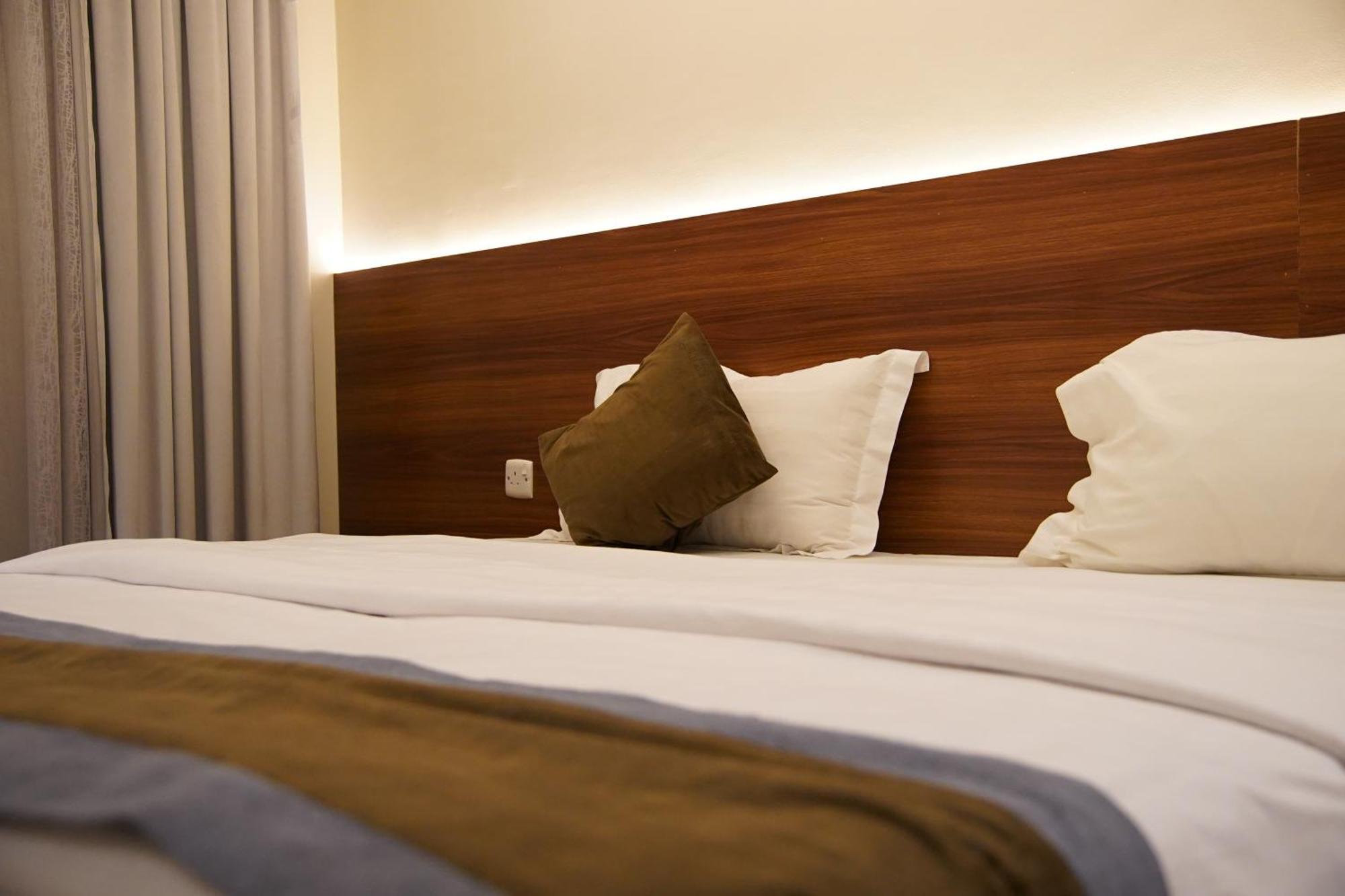 אל-מדינה Dosh Hotel מראה חיצוני תמונה
