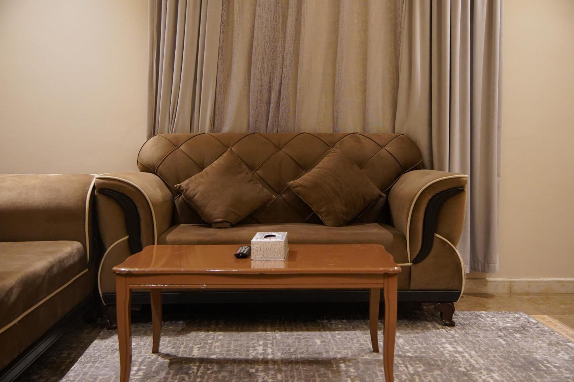 אל-מדינה Dosh Hotel מראה חיצוני תמונה