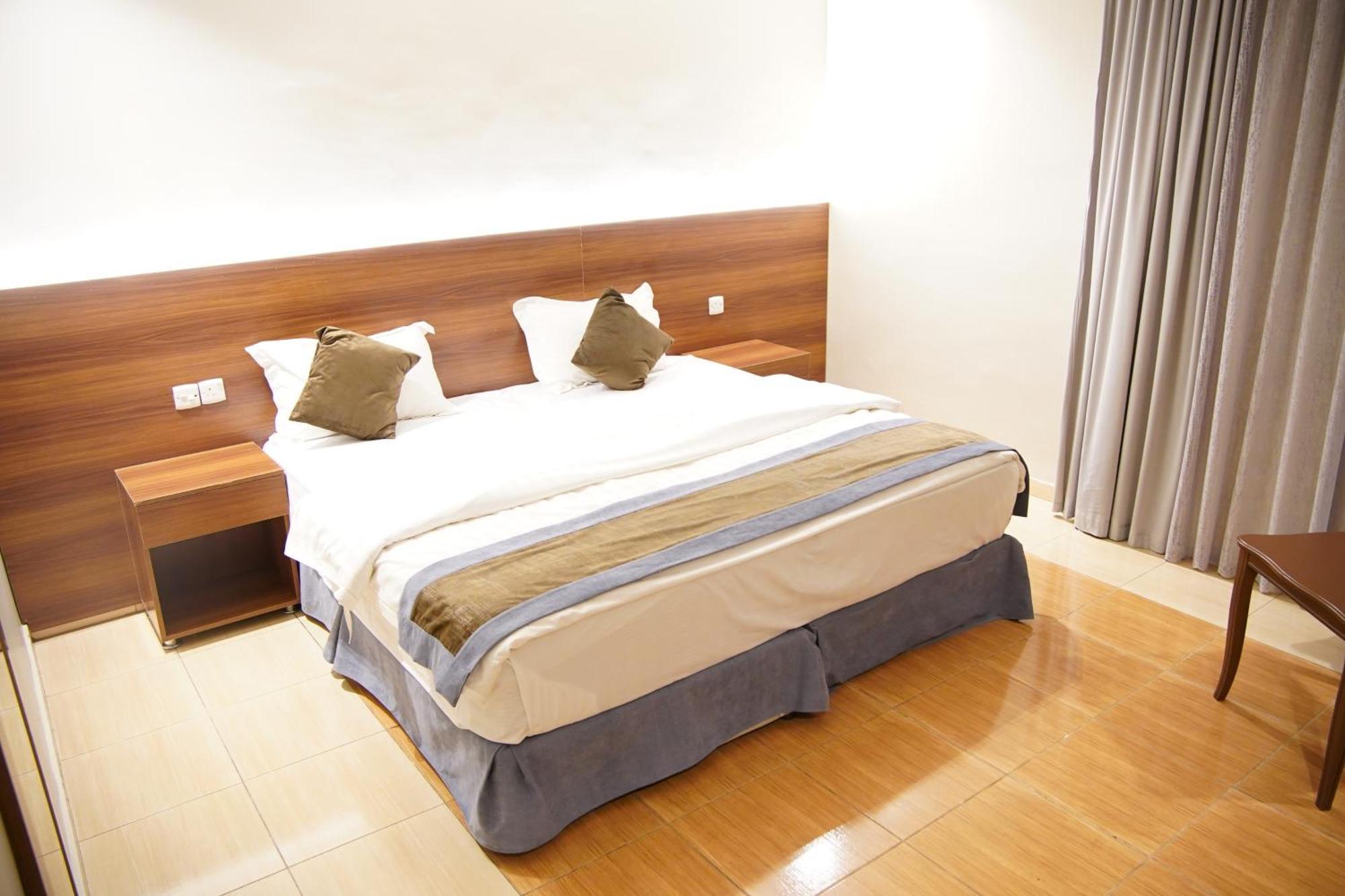 אל-מדינה Dosh Hotel מראה חיצוני תמונה